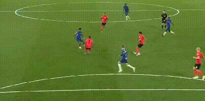 法媒：巴黎和里昂有意承办2028、2029欧联决赛，均已提交意向