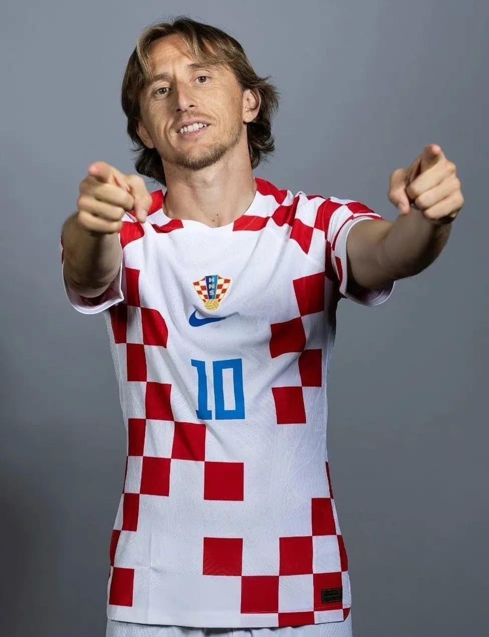 英媒：曼联追罗马后卫切利克，曼城、利物浦、阿森纳也在关注